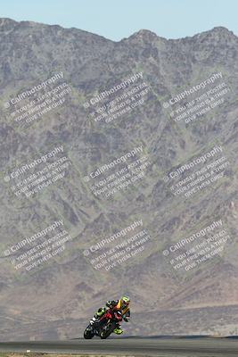 media/Nov-16-2025-Race Pace (Sun) [[8c5fa54630]]/Non Verified Riders (1st 20 Minutes)/2-Turn 10 (1010am)/